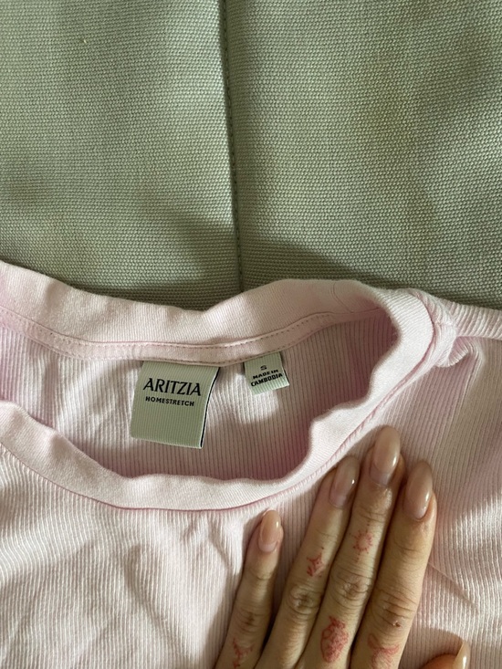 Aritzia Tops - Aritzia homestretch T-shirt